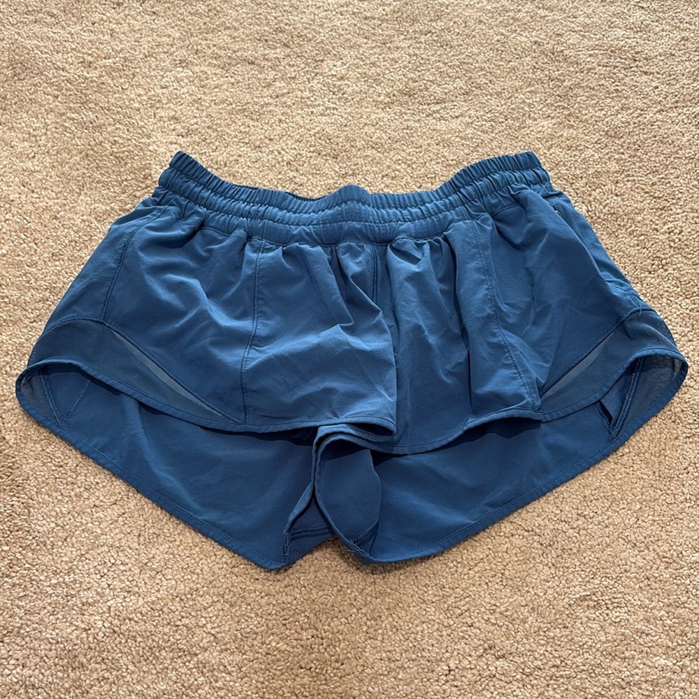 Lululemon Hotty Hot short, size 6